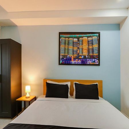 Super Townhouse Qualia Prime Hotel Near Nexus Mall Хайдарабад Экстерьер фото