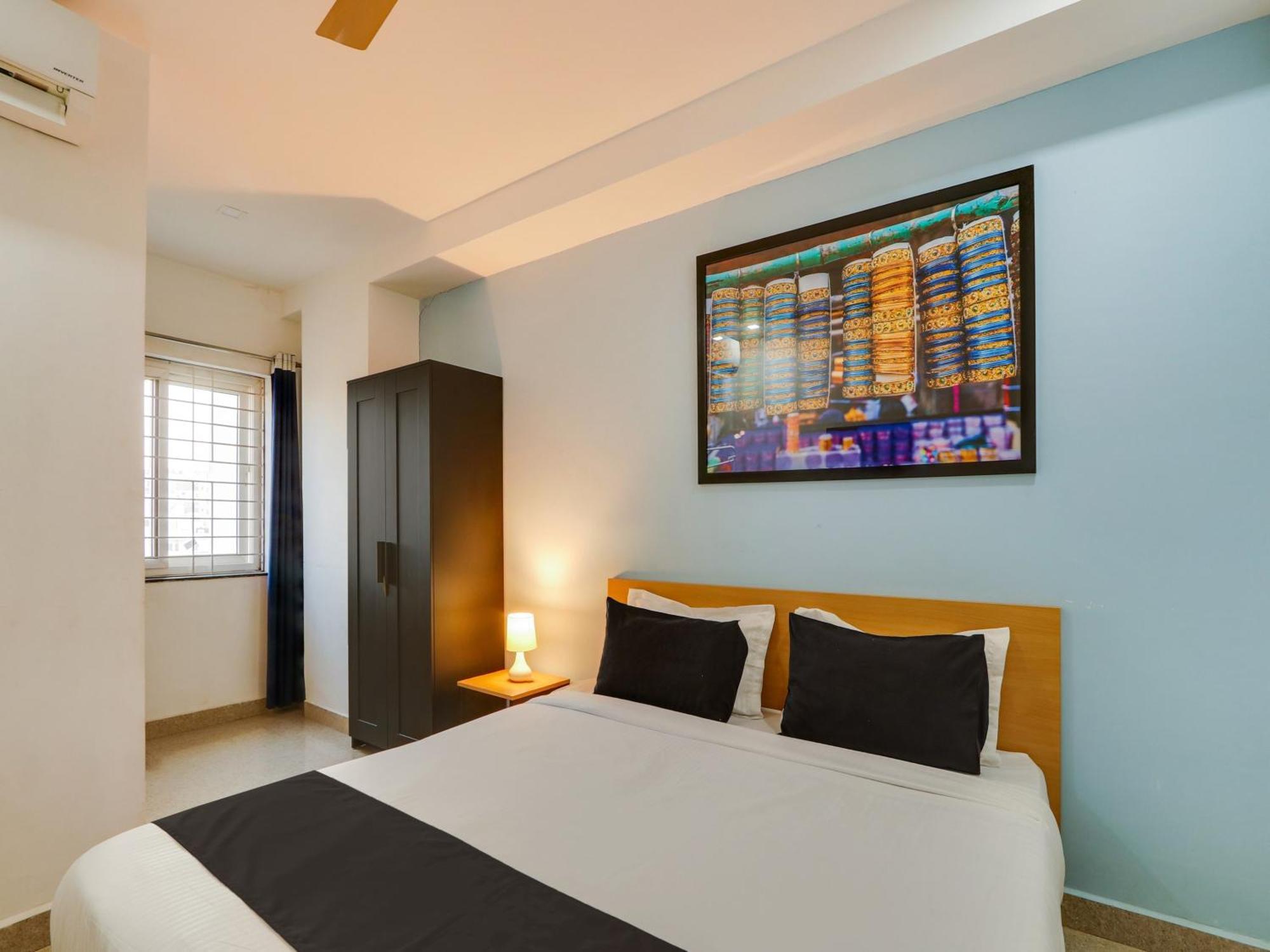 Super Townhouse Qualia Prime Hotel Near Nexus Mall Хайдарабад Экстерьер фото